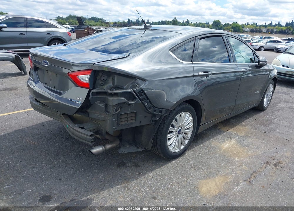 2016 FORD FUSION VIN: 3FA6P0LU2GR384108