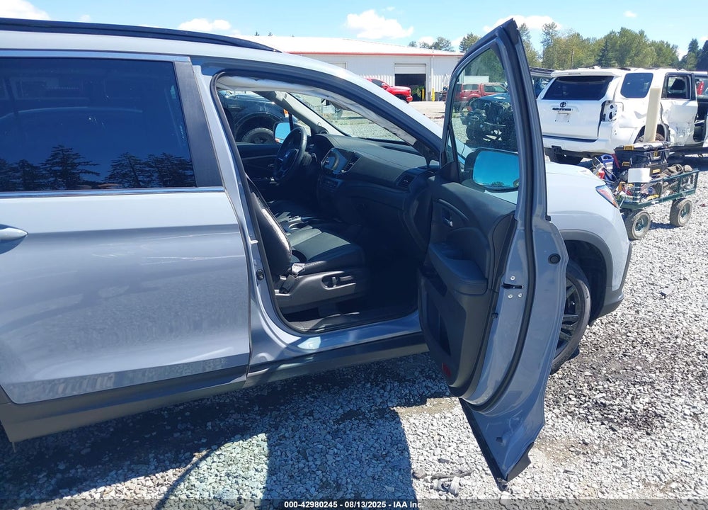 2022 HONDA PILOT VIN: 5FNYF6H28NB053015