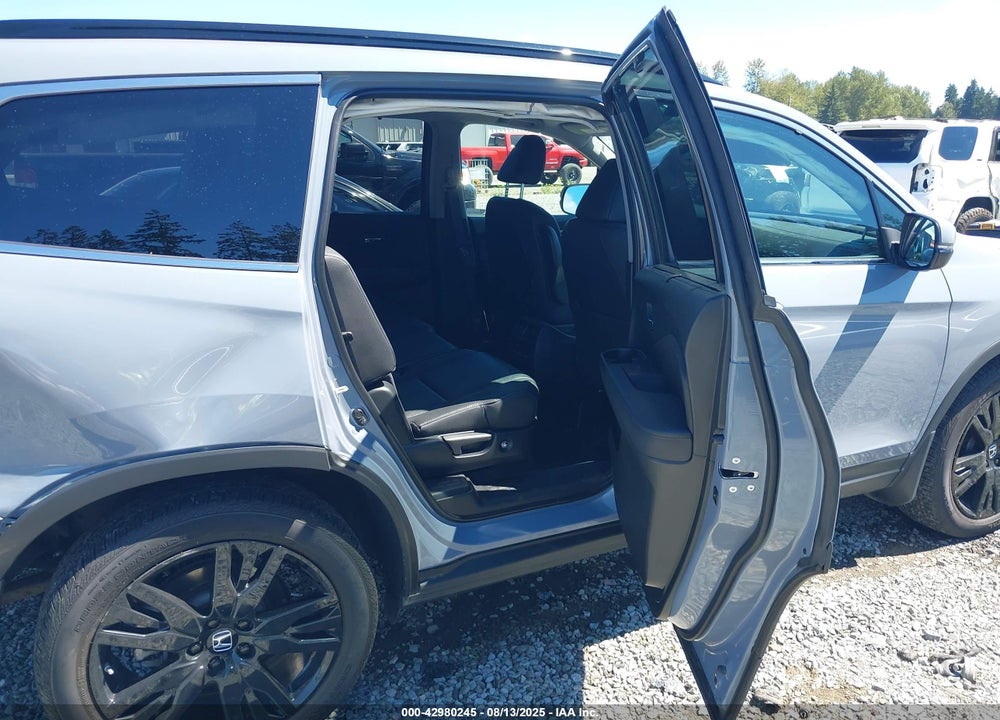 2022 HONDA PILOT VIN: 5FNYF6H28NB053015