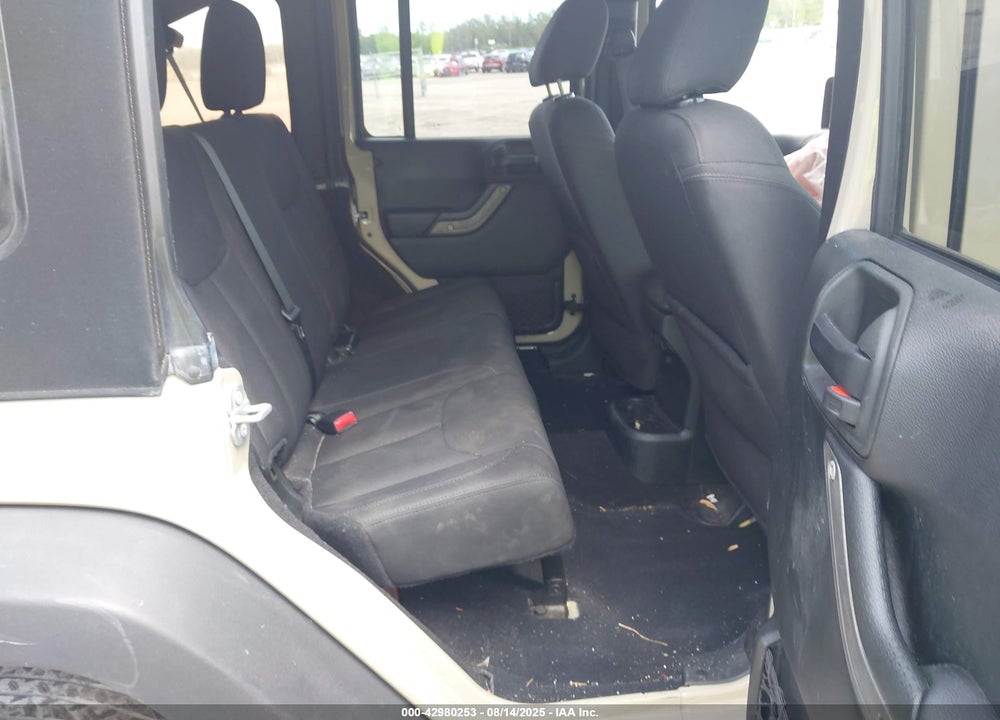 2017 JEEP WRANGLER UNLIMITED SPORT 4X4 VIN: 1C4BJWDG2HL690098
