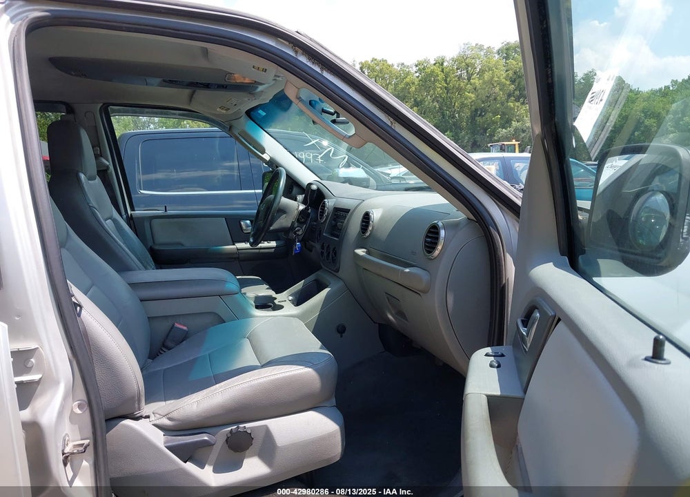 2004 FORD EXPEDITION NBX/XLT VIN: 1FMPU16L74LA65356