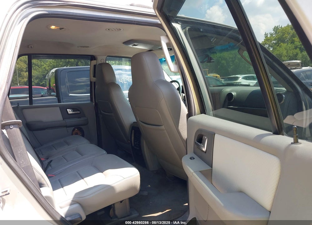 2004 FORD EXPEDITION NBX/XLT VIN: 1FMPU16L74LA65356