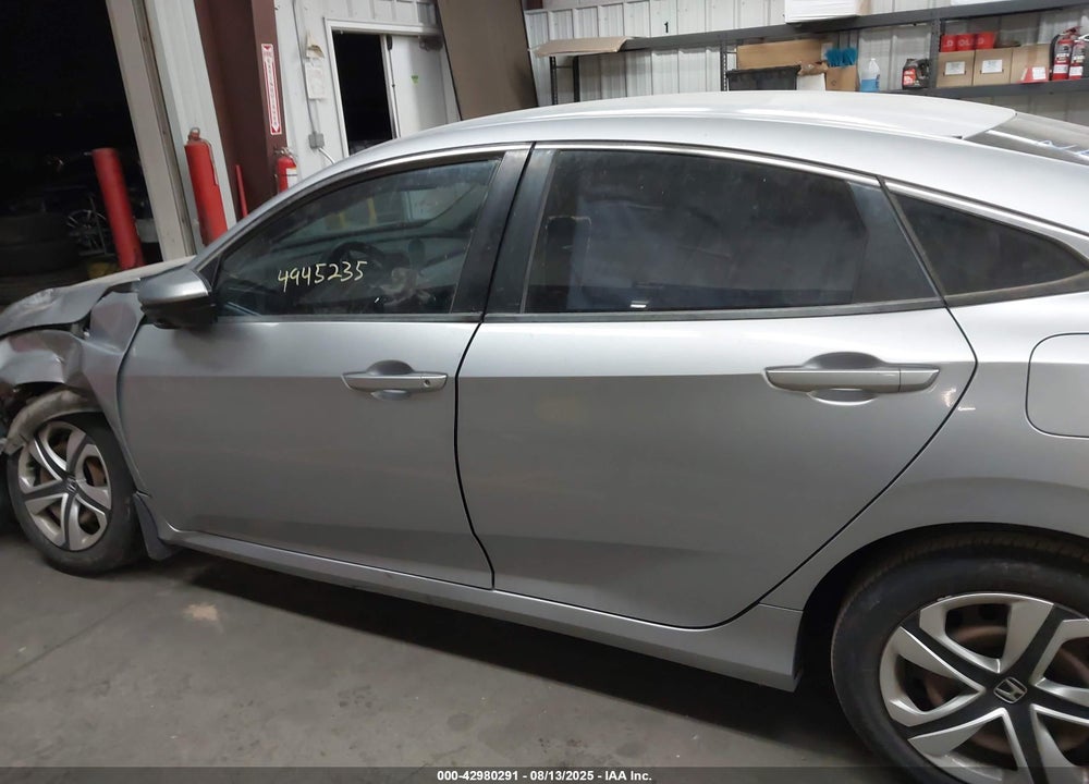 2018 HONDA CIVIC VIN: 2HGFC2F51JH541167