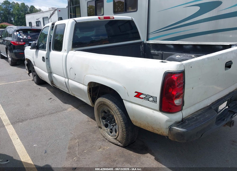 2005 CHEVROLET SILVERADO 1500 WORK TRUCK VIN: 1GCEC19XX5Z257107
