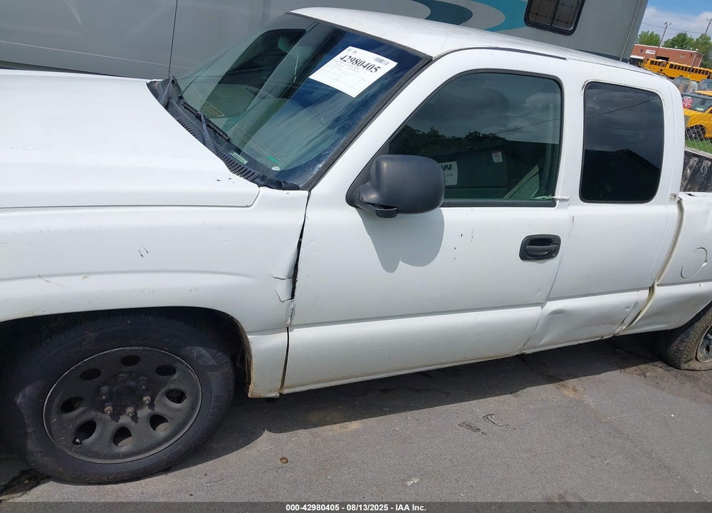 2005 CHEVROLET SILVERADO 1500 WORK TRUCK VIN: 1GCEC19XX5Z257107