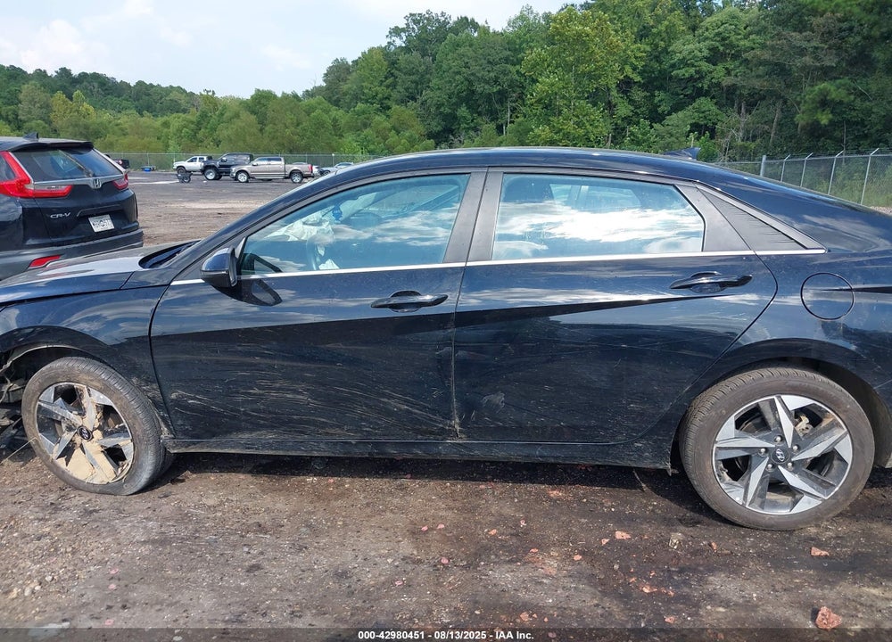 2023 HYUNDAI ELANTRA VIN: KMHLP4AG6PU560227