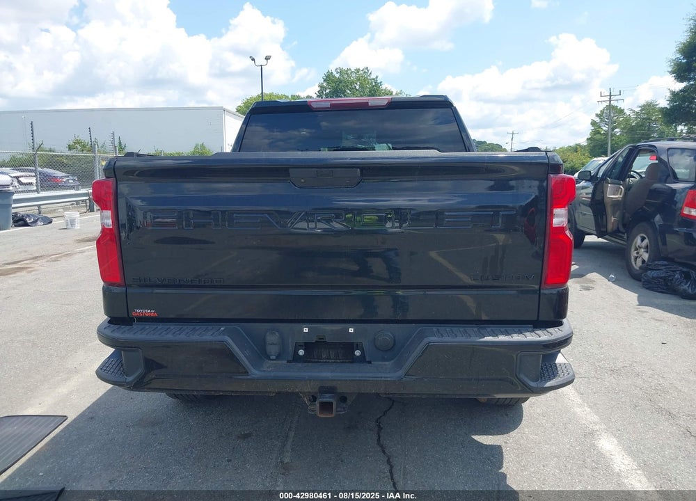 2021 CHEVROLET SILVERADO 1500 4WD SHORT BED CUSTOM VIN: 3GCPYBEK0MG370119