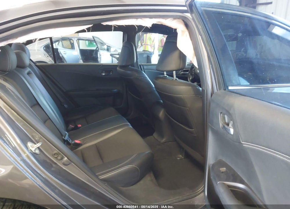 2017 HONDA ACCORD VIN: 1HGCR2F53HA073629