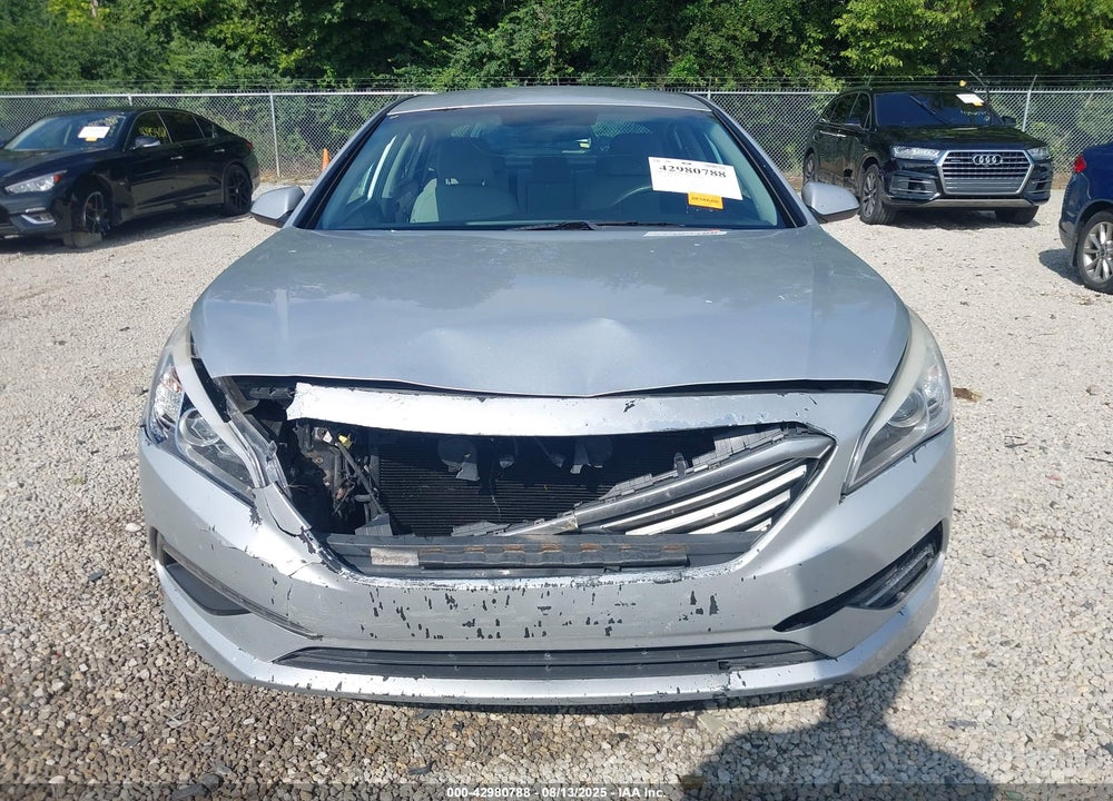 2015 HYUNDAI SONATA SE VIN: 5NPE24AF6FH019223