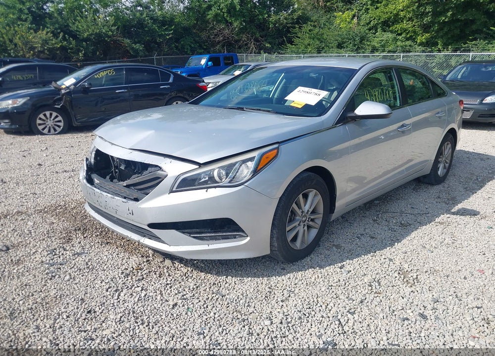 2015 HYUNDAI SONATA SE VIN: 5NPE24AF6FH019223