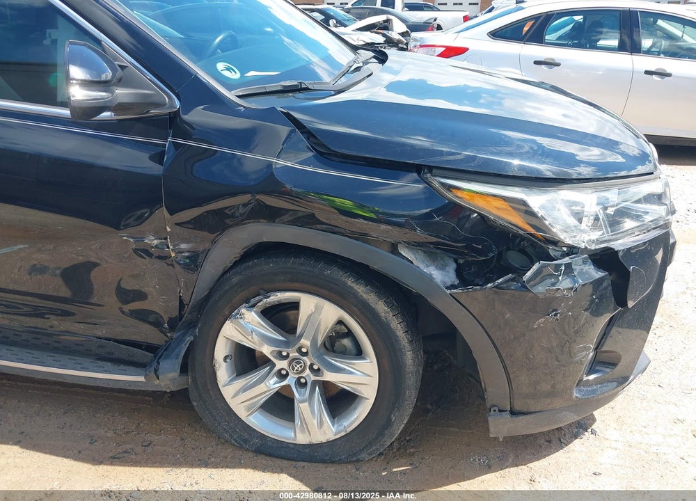 2017 TOYOTA HIGHLANDER LIMITED VIN: 5TDYZRFH6HS228670