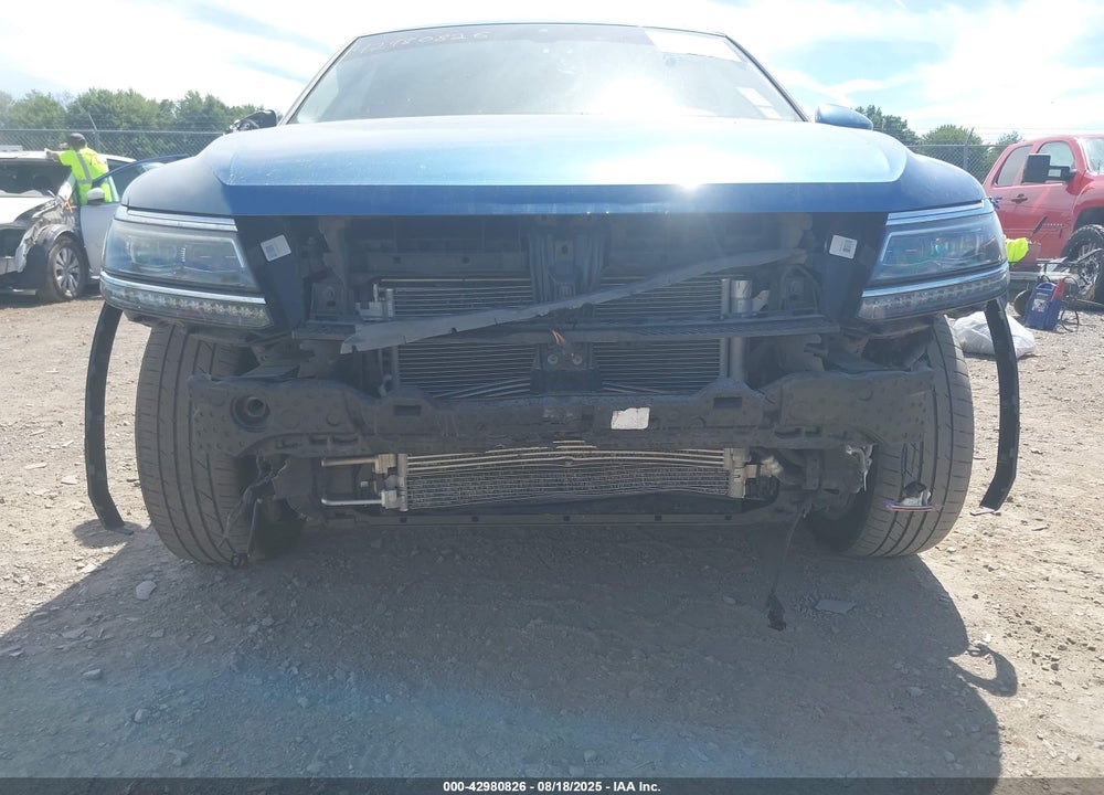 2019 VOLKSWAGEN TIGUAN 2.0T SEL PREMIUM/2.0T SEL PREMIUM R-LINE VIN: 3VV4B7AX6KM126168