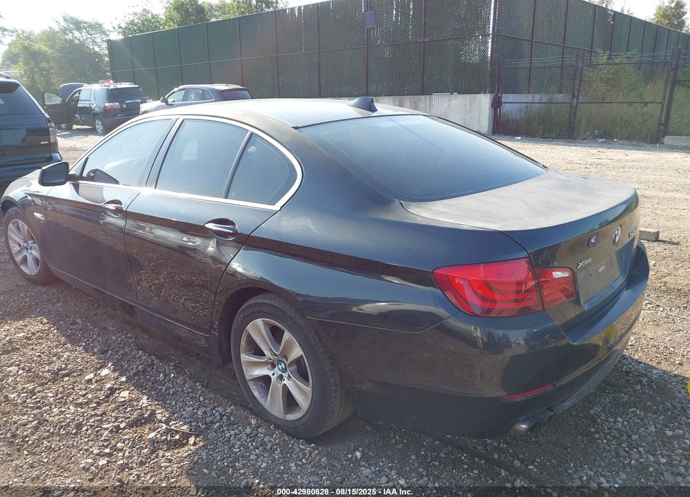 2013 BMW 5 SERIES VIN: WBAXH5C53DD111732