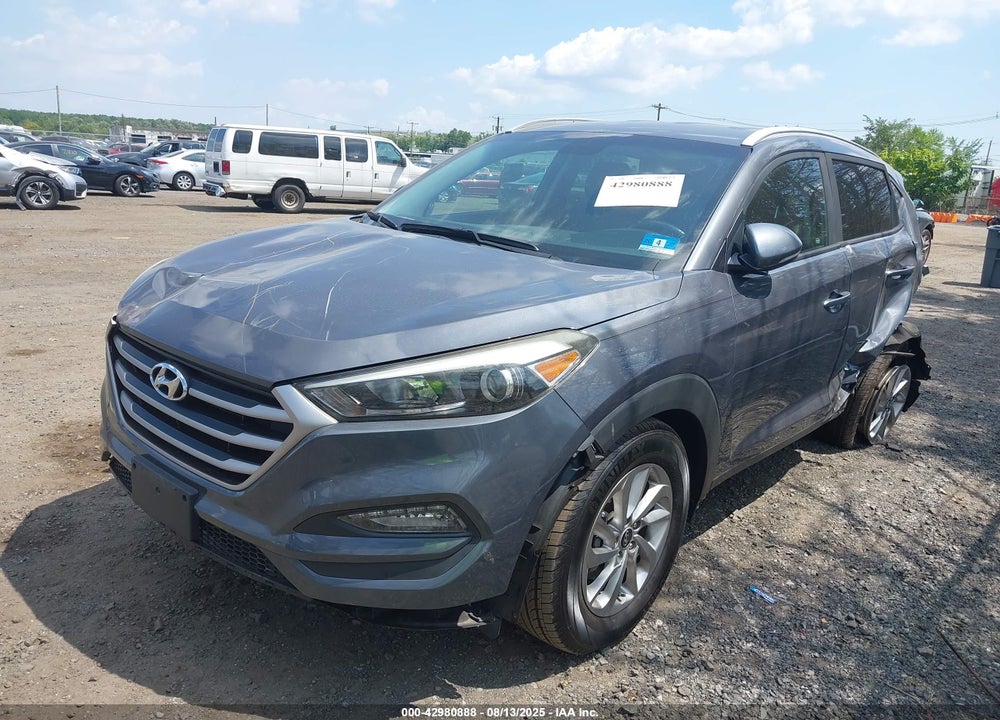 2018 HYUNDAI TUCSON VIN: KM8J3CA42JU632132