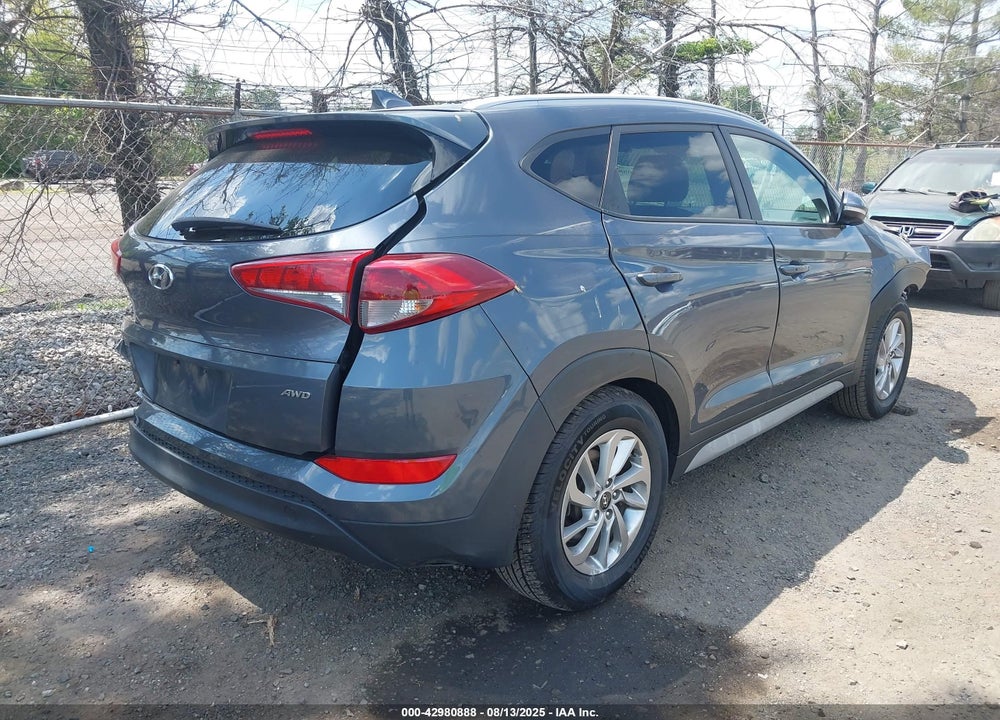 2018 HYUNDAI TUCSON VIN: KM8J3CA42JU632132