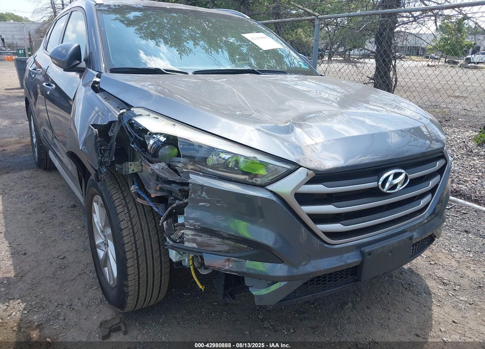 2018 HYUNDAI TUCSON VIN: KM8J3CA42JU632132