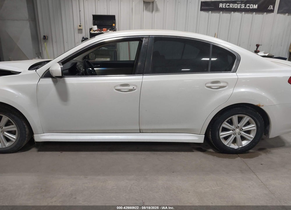 2011 SUBARU LEGACY 2.5I PREMIUM VIN: 4S3BMCC60B3237961