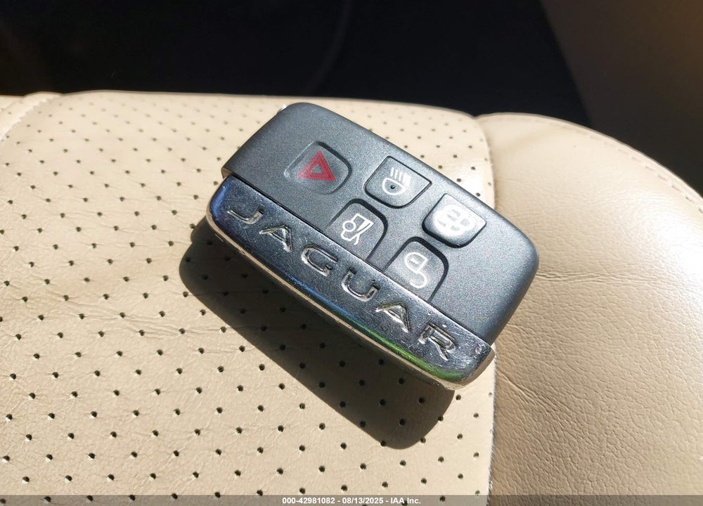 2013 JAGUAR XJ SERIES VIN: SAJWJ1CD5D8V51769