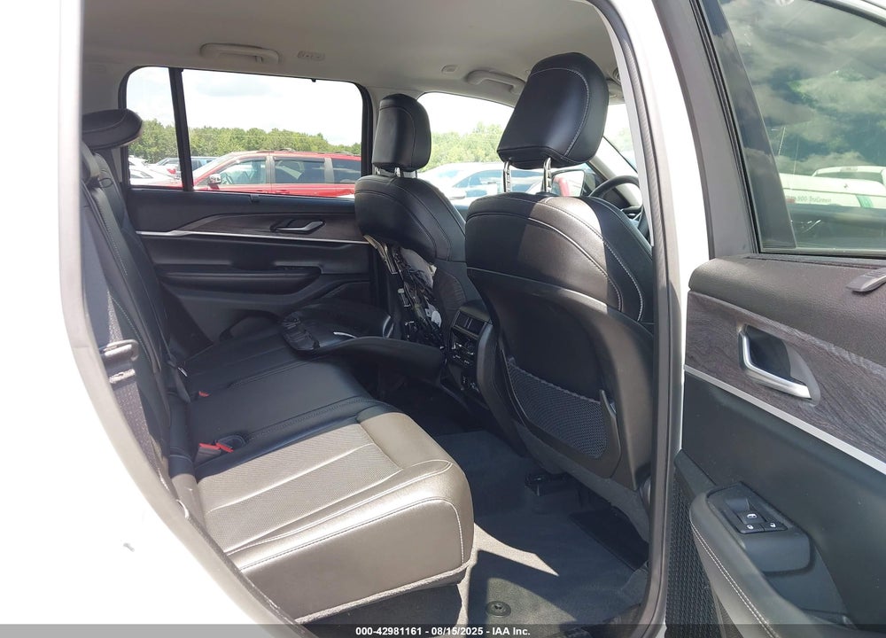 2023 JEEP GRAND CHEROKEE VIN: 1C4RJHBGXPC518896