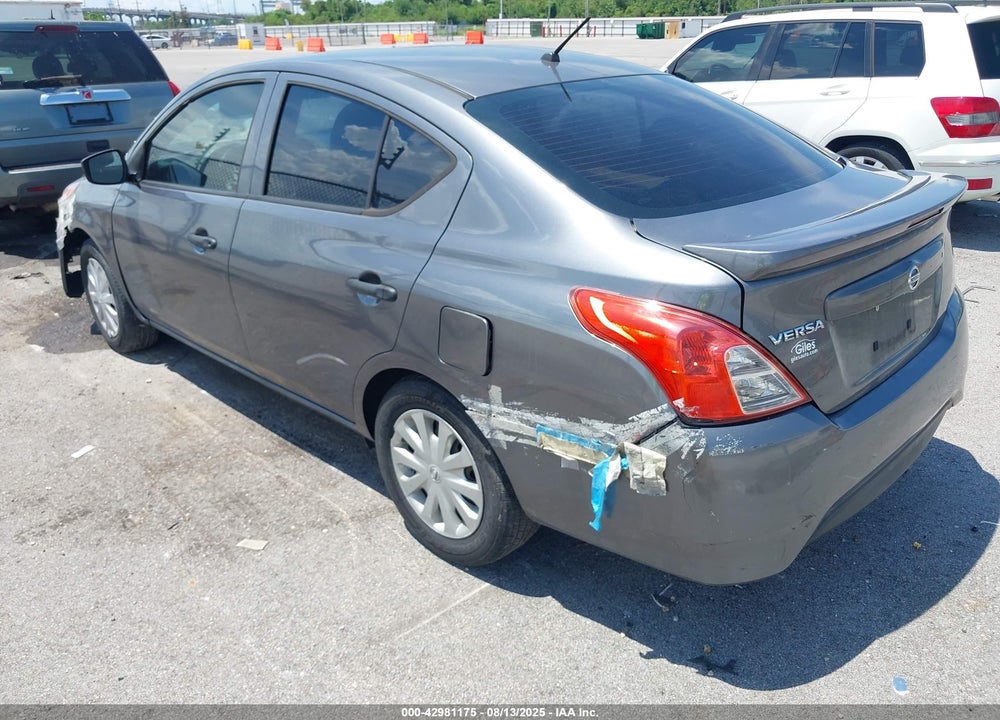 2018 NISSAN VERSA 1.6 S+ VIN: 3N1CN7AP4JL824576