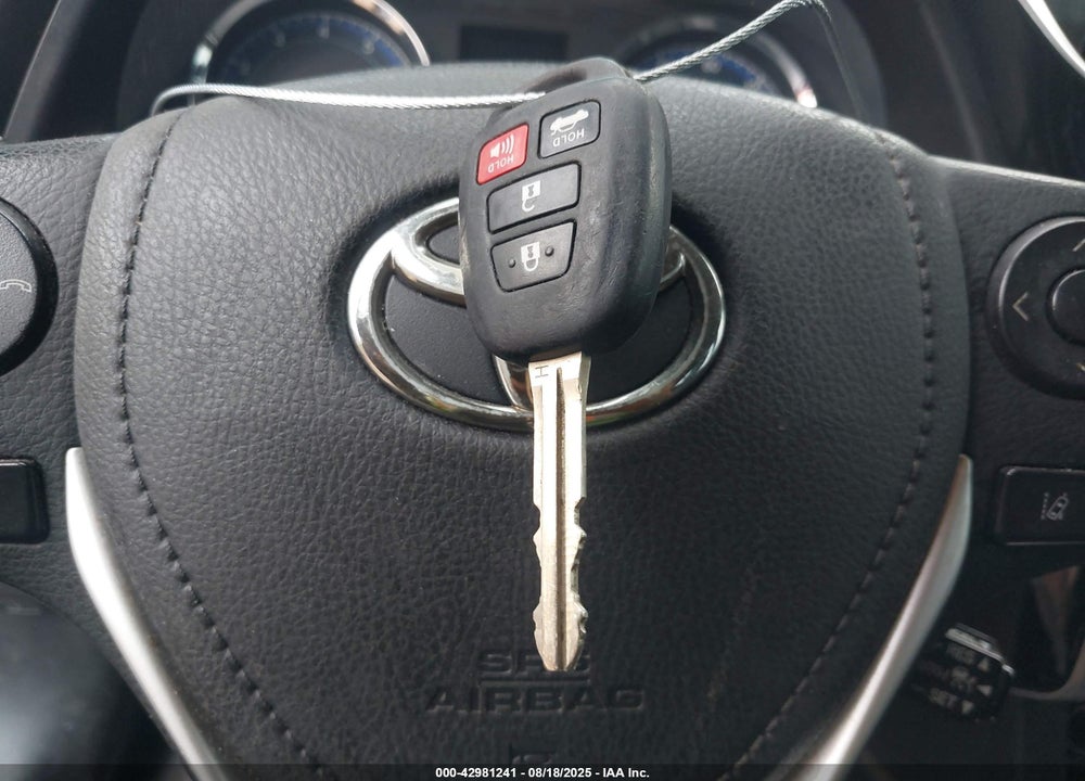 2018 TOYOTA COROLLA SE VIN: 5YFBURHE6JP764413