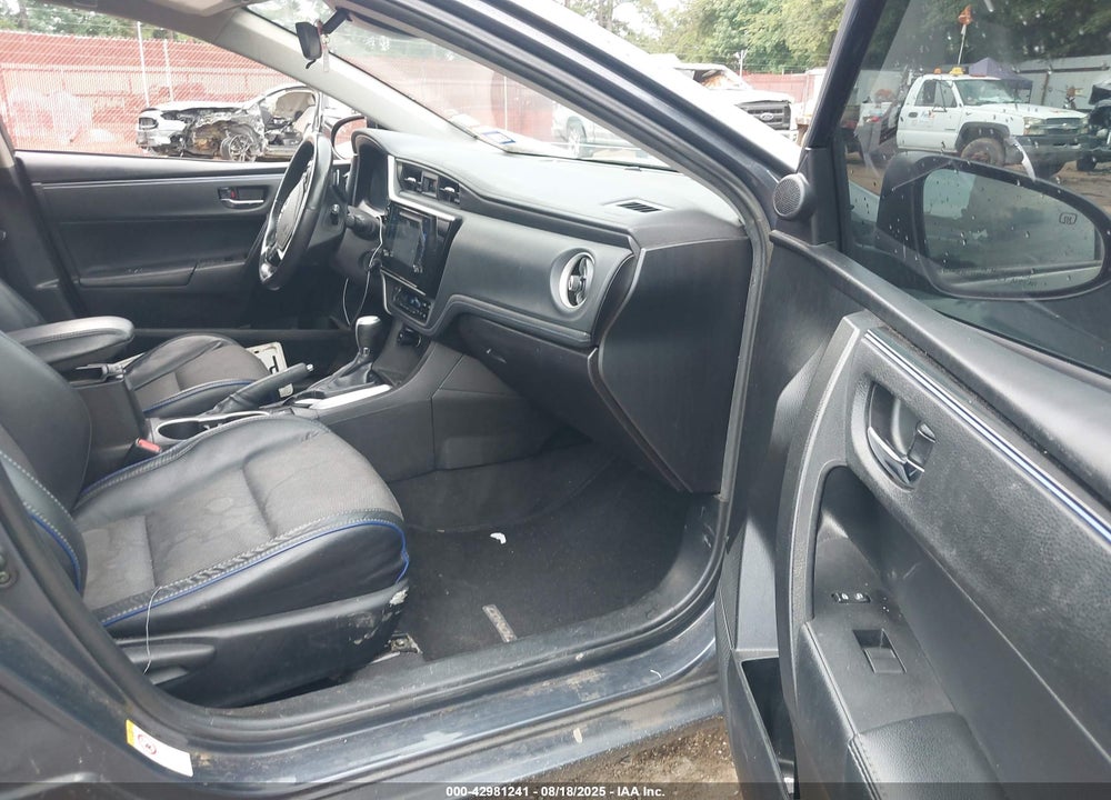 2018 TOYOTA COROLLA SE VIN: 5YFBURHE6JP764413
