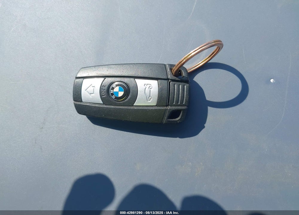 2011 BMW 3 SERIES VIN: WBADW3C56BE537760