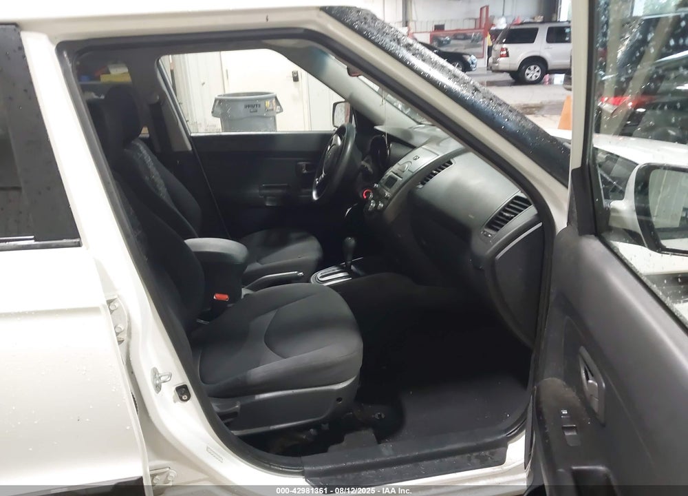 2010 KIA SOUL VIN: KNDJT2A26A7703893