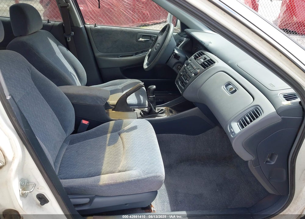 2001 HONDA ACCORD 2.3 LX VIN: 1HGCG55491A062303