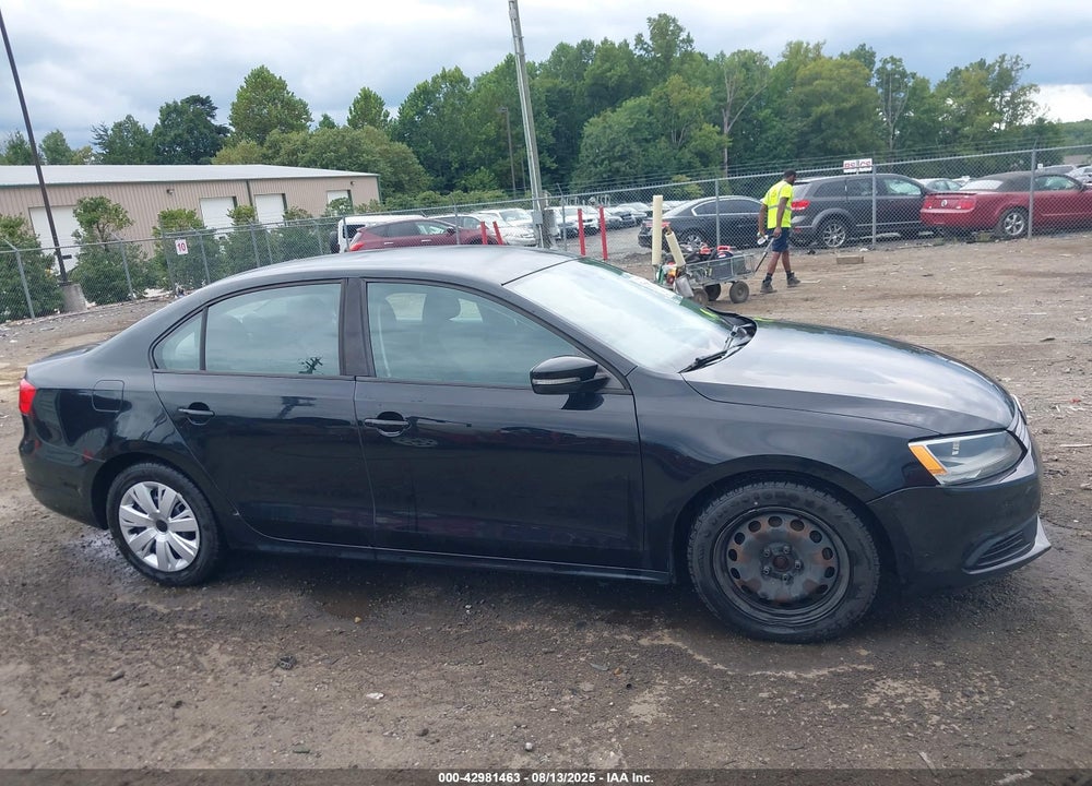 2011 VOLKSWAGEN JETTA 2.5L SE VIN: 3VWDZ7AJ2BM323101
