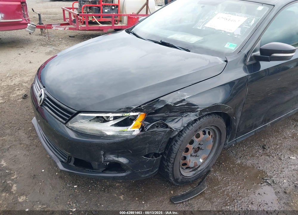 2011 VOLKSWAGEN JETTA 2.5L SE VIN: 3VWDZ7AJ2BM323101