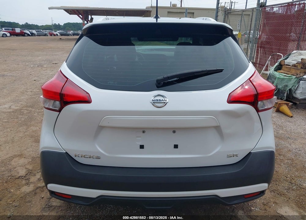2019 NISSAN KICKS SR VIN: 3N1CP5CU3KL538351