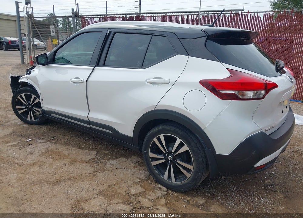 2019 NISSAN KICKS SR VIN: 3N1CP5CU3KL538351