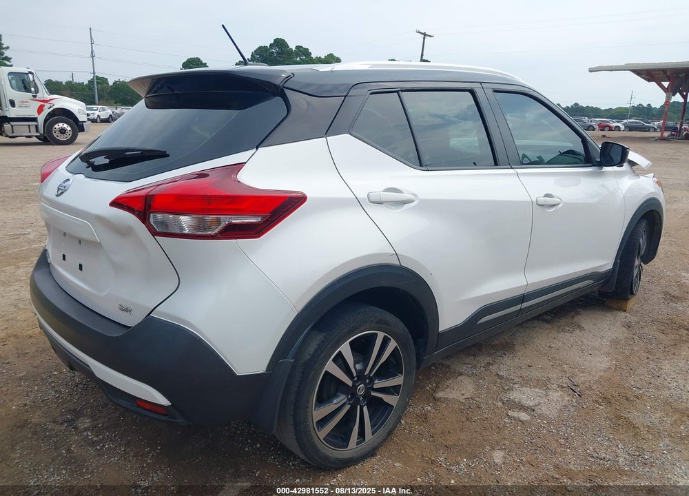 2019 NISSAN KICKS SR VIN: 3N1CP5CU3KL538351