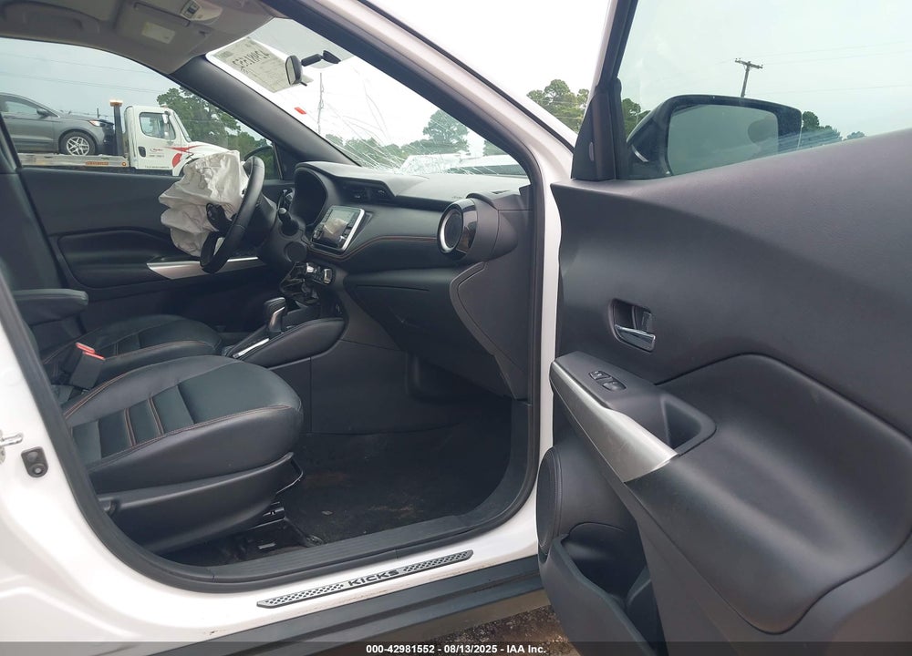 2019 NISSAN KICKS SR VIN: 3N1CP5CU3KL538351