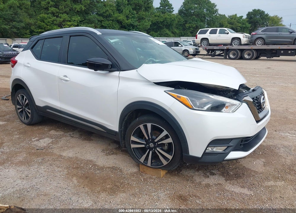 2019 NISSAN KICKS SR VIN: 3N1CP5CU3KL538351