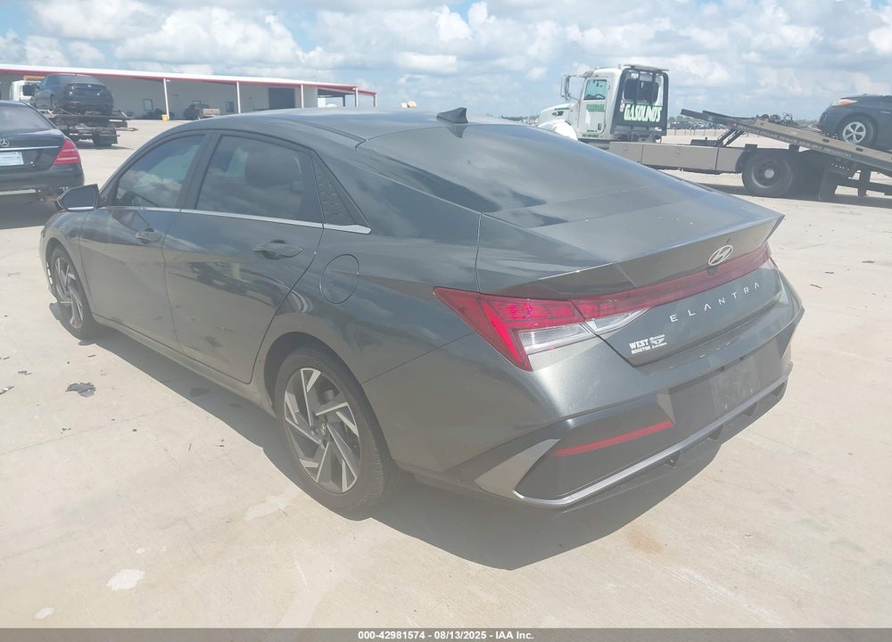 2024 HYUNDAI ELANTRA VIN: KMHLS4DG0RU656044