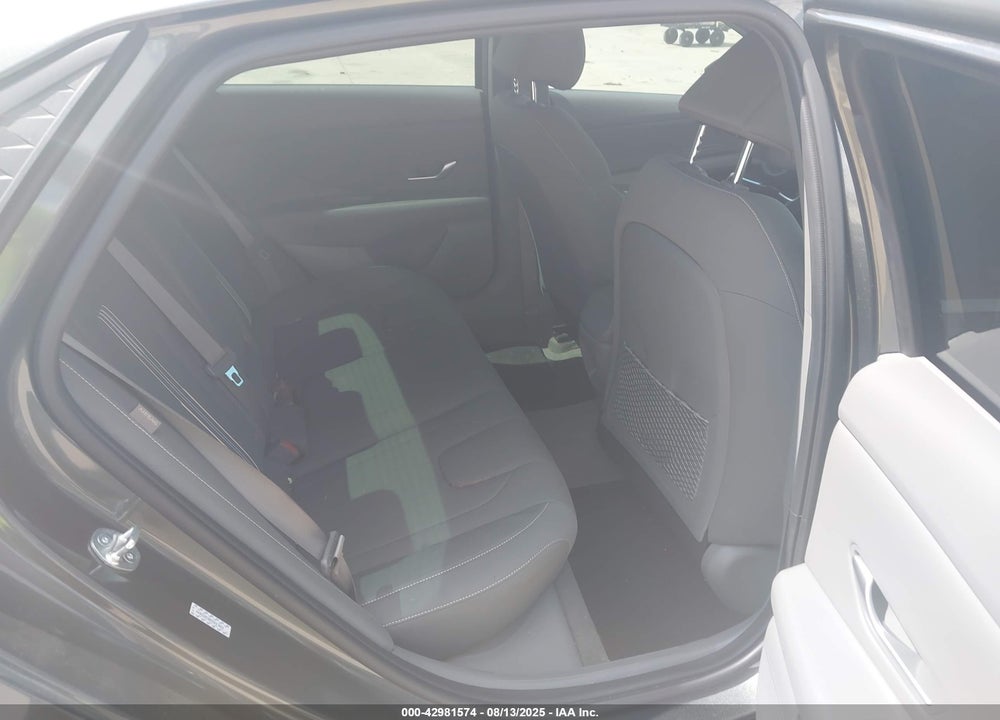 2024 HYUNDAI ELANTRA VIN: KMHLS4DG0RU656044