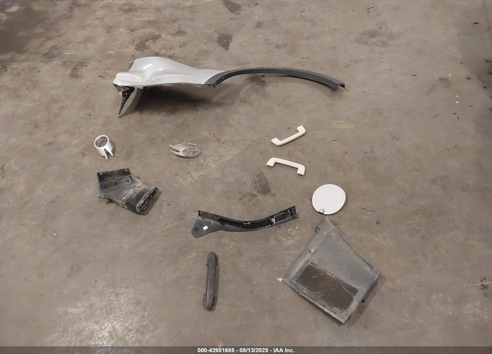 2016 FORD ESCAPE VIN: 1FMCU0F72GUB15610