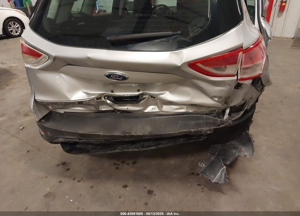 2016 FORD ESCAPE VIN: 1FMCU0F72GUB15610