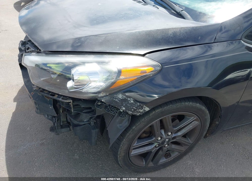 2015 KIA FORTE VIN: KNAFX4A68F5268643