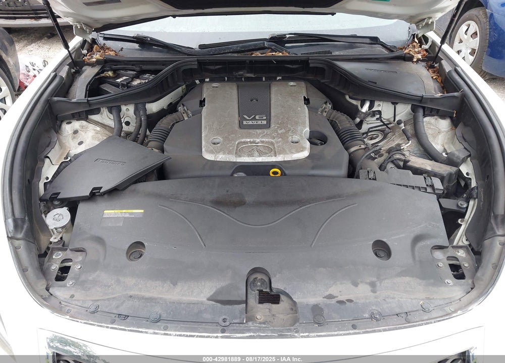 2015 INFINITI Q70 VIN: JN1BY1PP7FM600139