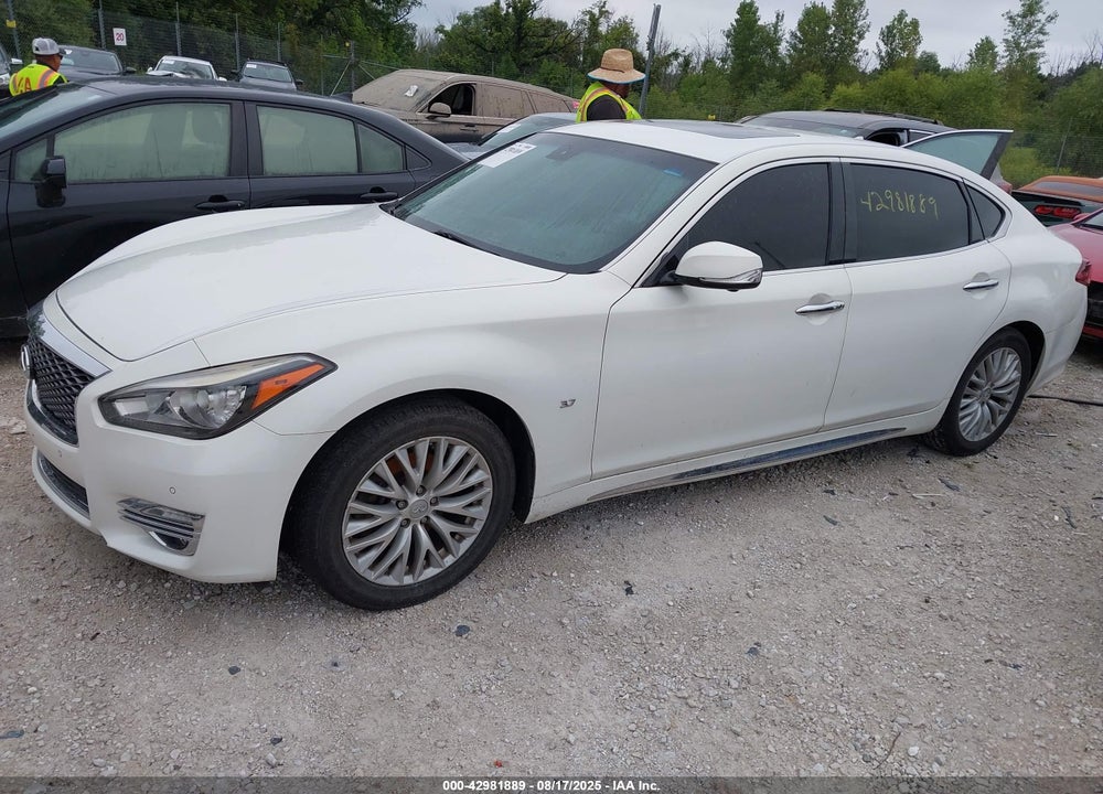 2015 INFINITI Q70 VIN: JN1BY1PP7FM600139