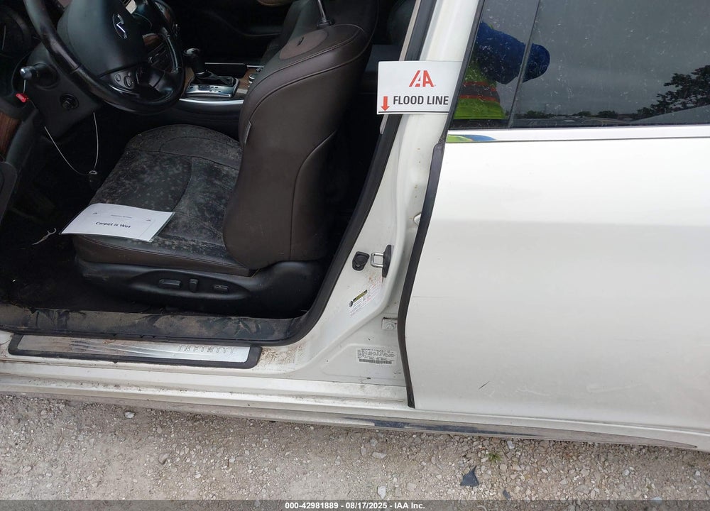 2015 INFINITI Q70 VIN: JN1BY1PP7FM600139
