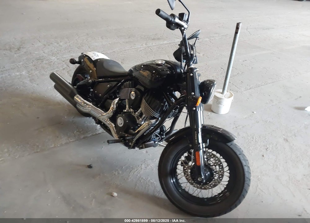 2023 INDIAN MOTORCYCLE CO. CHIEF BOBBER ABS VIN: 56KDLBAG5P3014074