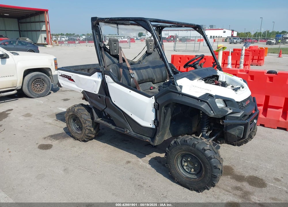 2016 HONDA SXS1000 M3 VIN: 1HFVE04A8G4005613