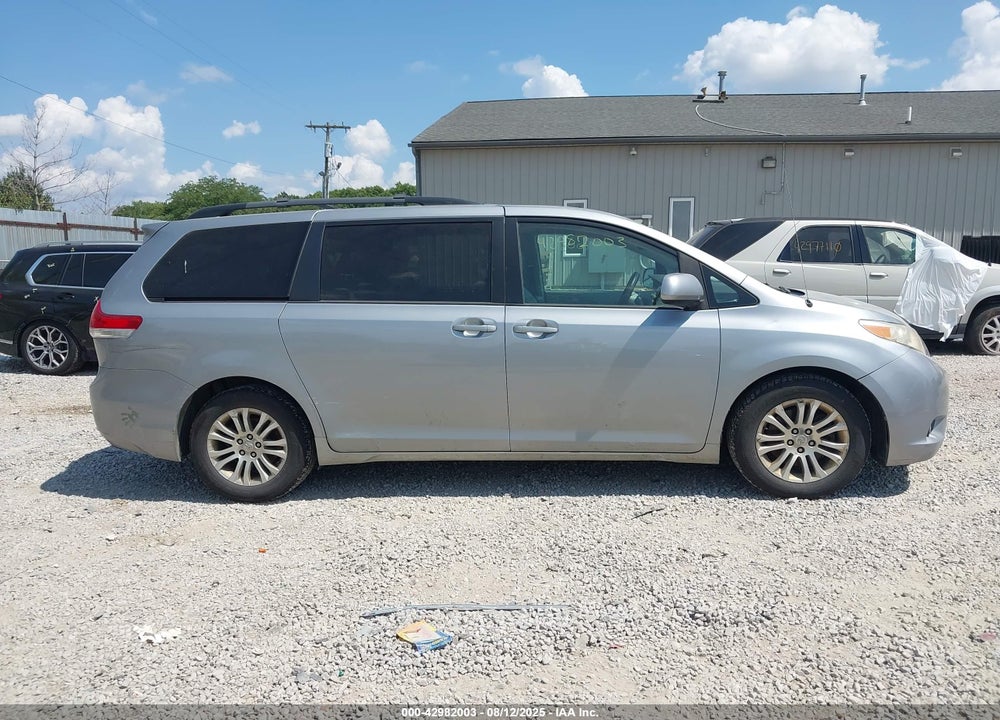2011 TOYOTA SIENNA XLE V6 VIN: 5TDYK3DC8BS146813