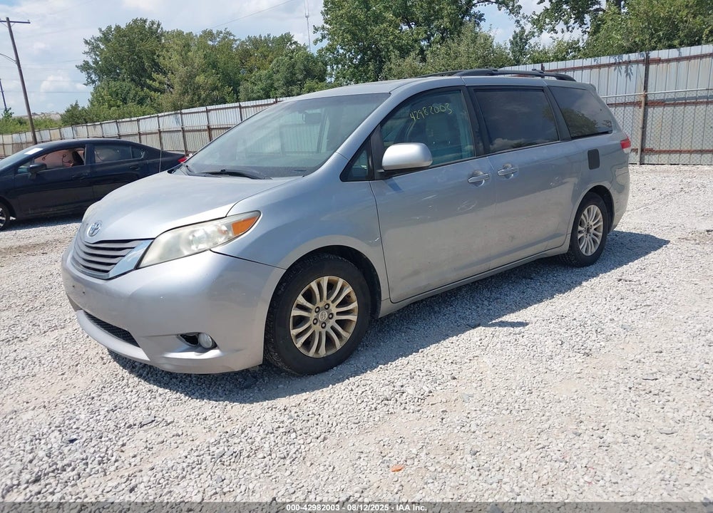 2011 TOYOTA SIENNA XLE V6 VIN: 5TDYK3DC8BS146813