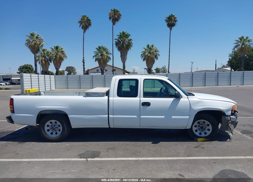 2005 GMC SIERRA 1500 WORK TRUCK VIN: 1GTEC19V25E317287