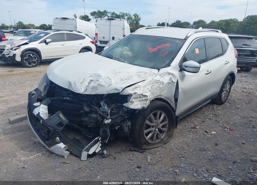 2017 NISSAN ROGUE VIN: KNMAT2MT6HP601069
